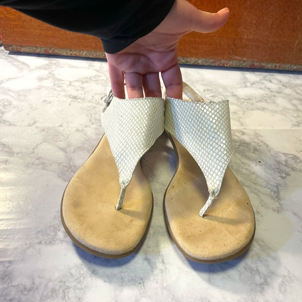 Super Comfy Size 8 Aerosole Sandals -White Snakeskin
